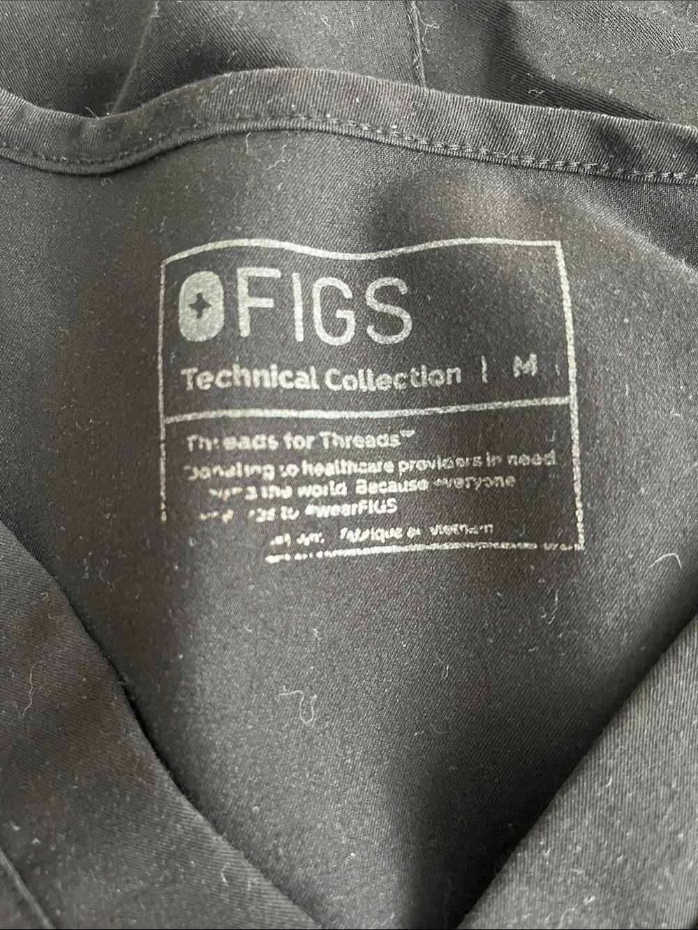 Figs Men's Black Jogger Scrub Set - Top & Sweatpants